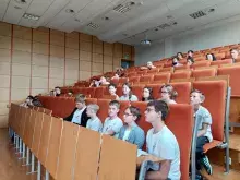 publika i uczestnicy na auli