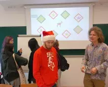 studenci i uczniowie podczas "Ograjmy rozszerzoną maturę z matmy"