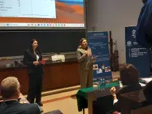 przedstawicielki FarU otwierają Forum