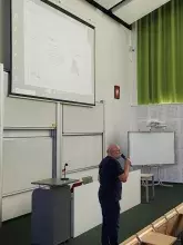 prof. Augustynowicz na auli