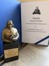 statuetka i nagroda
