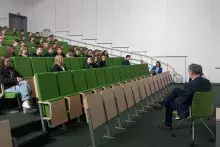 rozmowa jeden na jeden na auli