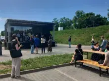 początek imprezy pod sceną